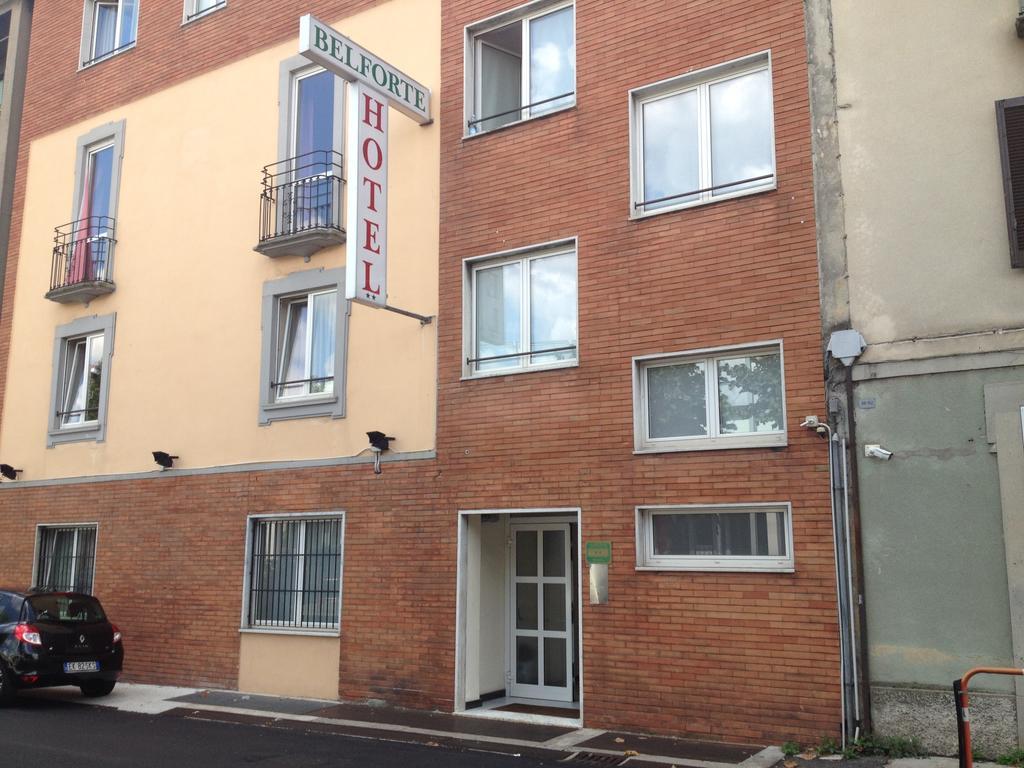 Hotel Belforte Varese Bagian luar foto