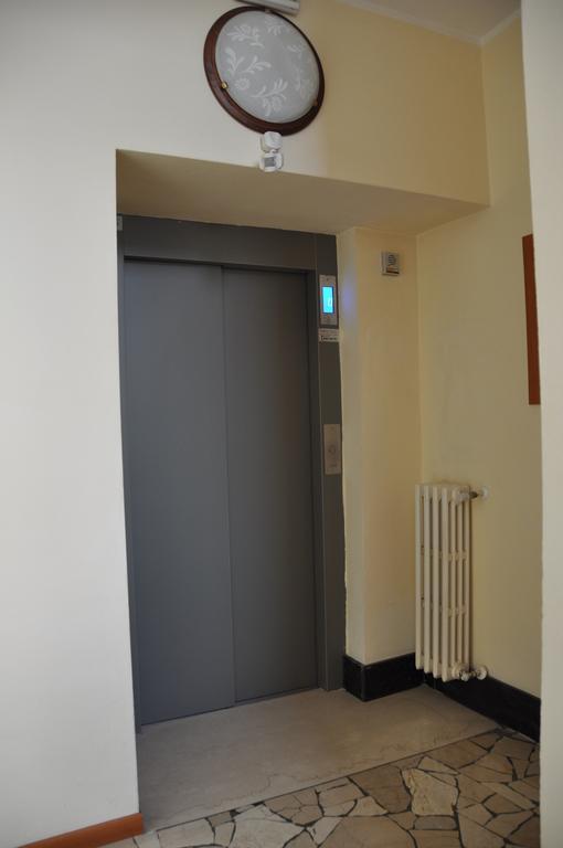 Hotel Belforte Varese Bagian luar foto